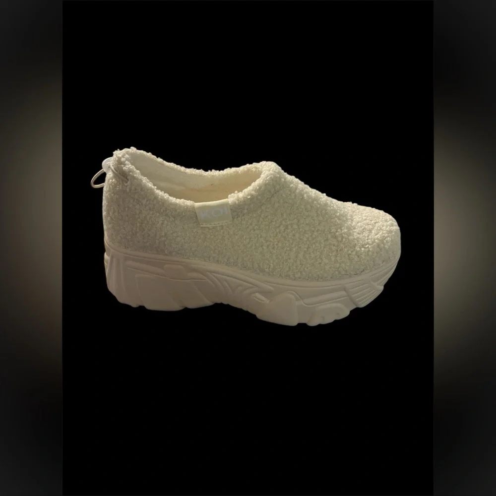KOI FLAMMA MICROFIBRE CHUNKY CREAM PLATFORM‎ SHOES SLIP ON